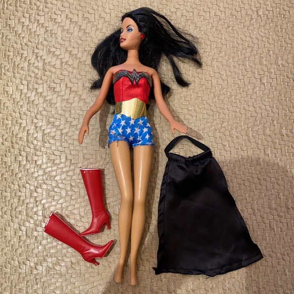 Vintage Barbie Wonder Women Mattel 1999 DC Comic collectible doll - Picture 11 of 13